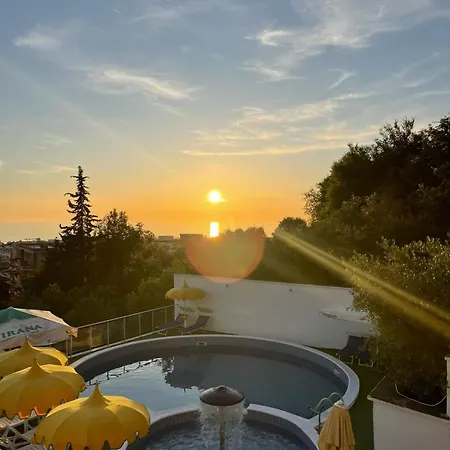 Viktoria 3* Golem (Tirana)