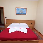 Viktoria מלון גולם