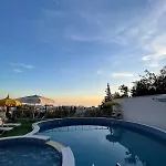 Viktoria 3*