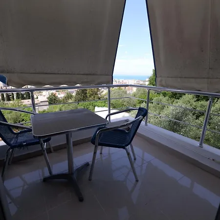 Viktoria Otel Golem (Tirana)