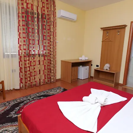 Hotel Viktoria Golem 3*