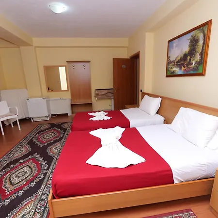 Viktoria Golem Golem (Tirana)