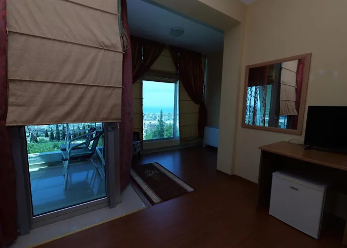 Otel Viktoria Golem (Tirana)