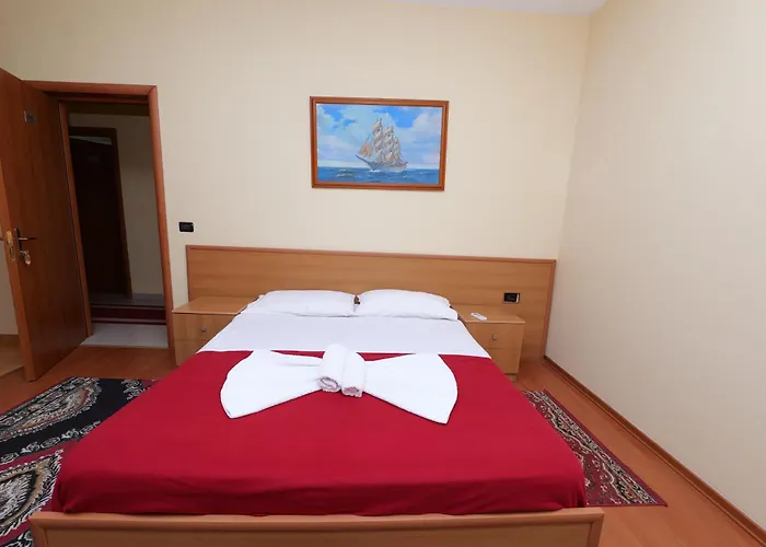 Viktoria Otel Golem (Tirana)