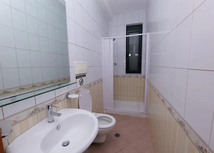 Hotel Viktoria Golem (Tirana)