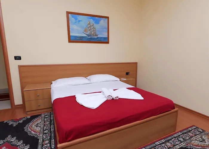 Otel Viktoria Golem (Tirana)