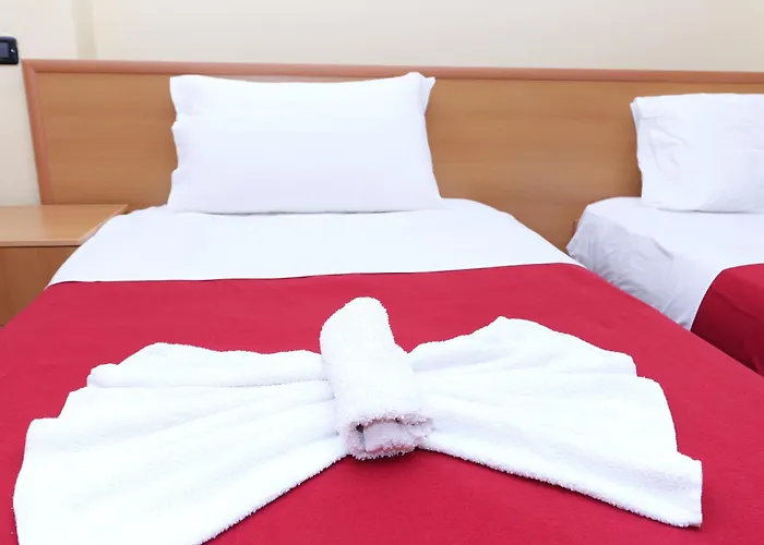 Otel Viktoria Golem (Tirana)