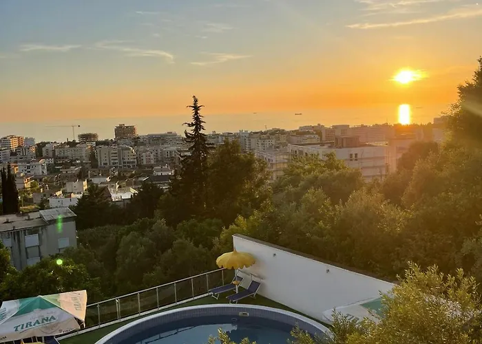 Viktoria Otel Golem (Tirana)